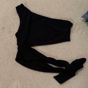 Blue Blush Black One-Shoulder Crop Top